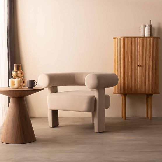 Hella világos bézs, bársonyos, lekerekített relaxációs fotel