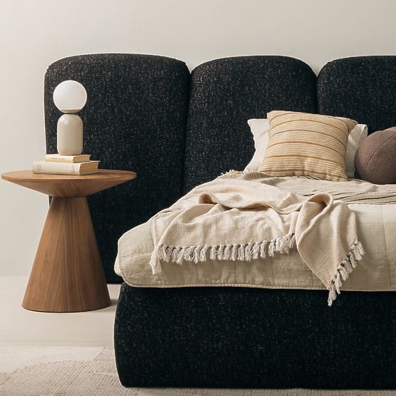 Kárpitozott Fencee ágy 160x200 cm, ráccsal, lekerekített, fekete