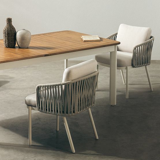 Porticato kerti szett, 211-300 cm-es kihúzható asztal + 12 szék, FSC akácfa, teak megjelenés