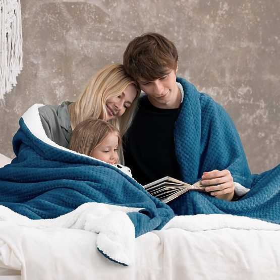 SHLEEPY ágytakaró indigo színben, jacquard mintás, klasszikus stílusú, 130x180