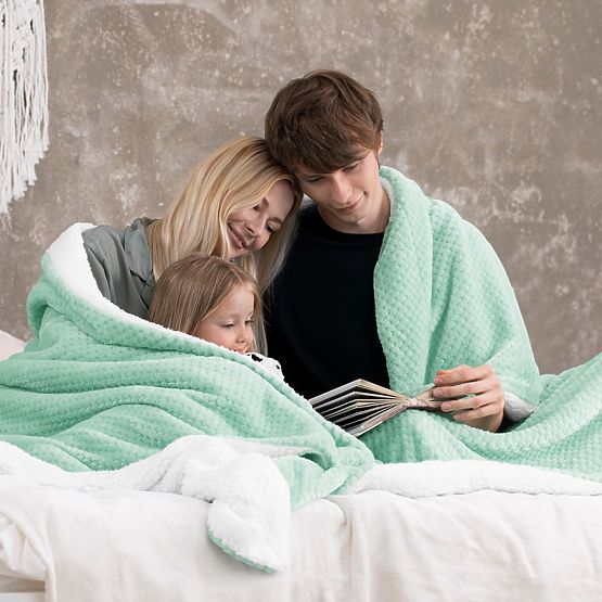 SHLEEPY ágytakaró menta színben, préselt zsákár, klasszikus stílus, 220x240