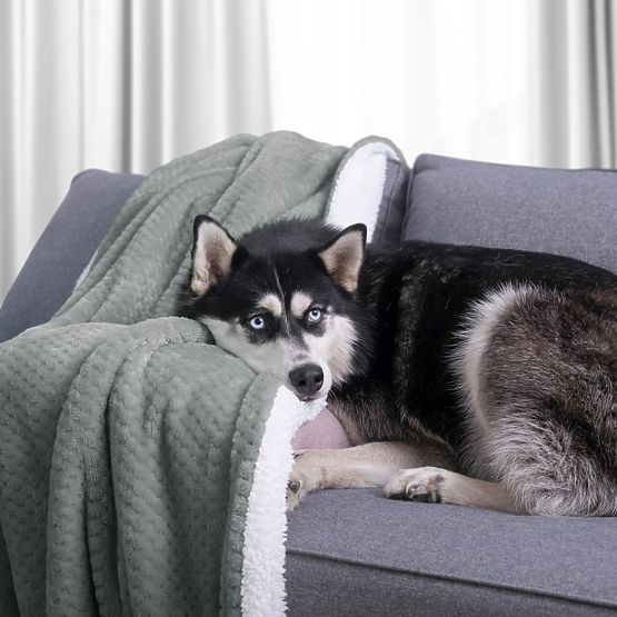 SHLEEPY ágytakaró szürke színben, klasszikus stílusú, jacquard mintával, 220x240