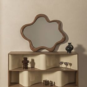 Izzi függő tükör, szabálytalan, világosbarna/mocha, fényes