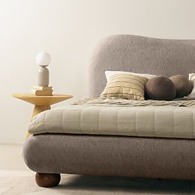 Kárpitozott Bowee ágy 160x200 cm, rácsos, szürke, gömb lábakkal